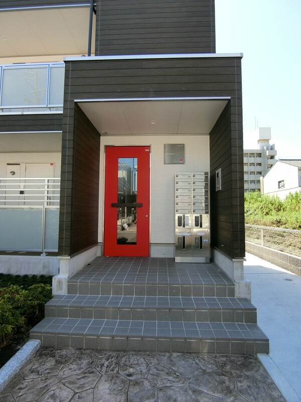 リブリ・Casa荒子のエントランス