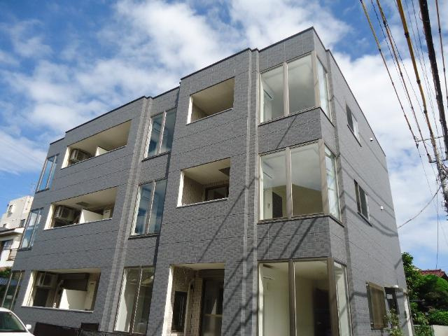 Ｃｈａｒｍｅ　Ｓｕｅｎａｇａ