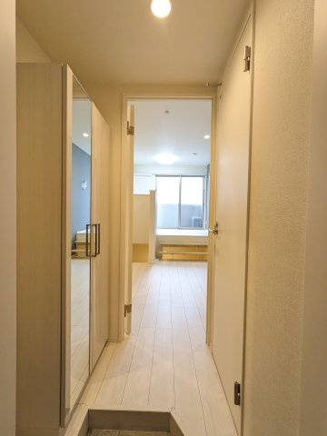 フォーラムエスの玄関