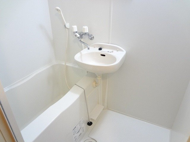 レオネクストまるはちの浴室