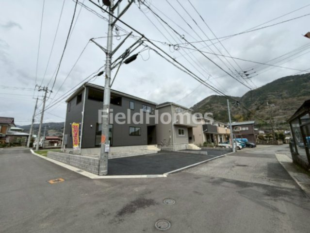 山北町向原新築戸建て　第7-1号棟の前面道路含む現地写真
