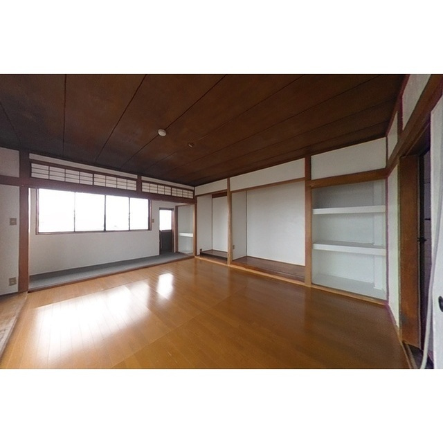 北方町北方MK住居付店舗の居間・リビング
