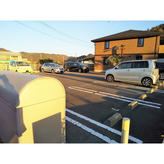 カサベルテ岩田の駐車場