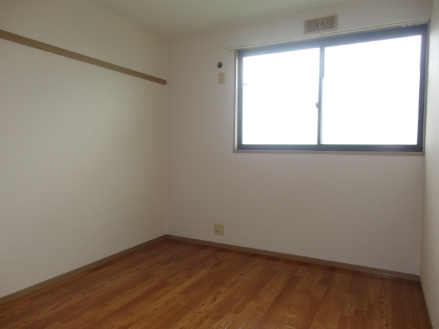 シャリテ馬見の寝室