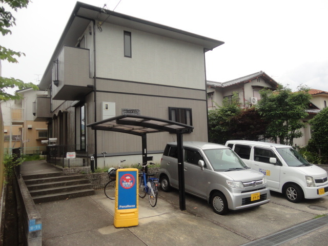 シャリテ馬見の外観