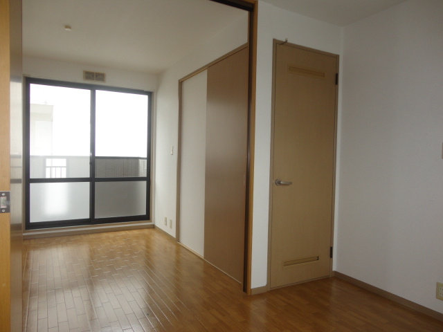 シャリテ馬見の寝室