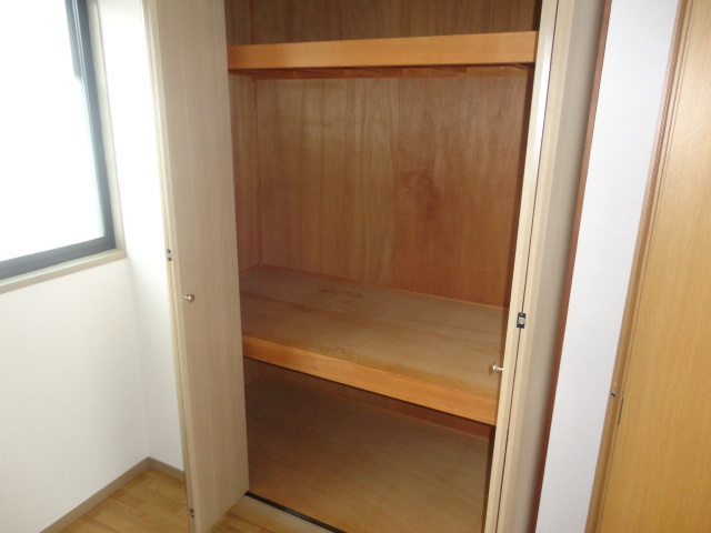 シャリテ馬見の収納