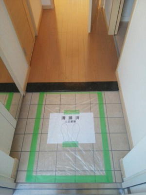 【玄関】 | セントラル・ヴィラ・Ｍ＆Ｋ | 収納もある玄関です