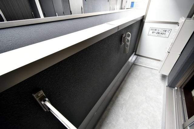 Lustore西宮北口2号棟のバルコニー