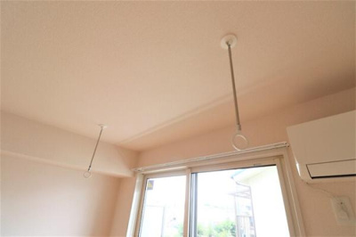 【内装】 | フォレスタ | 室内物干しができます！