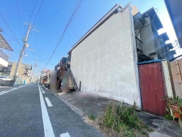 【前面道路含む現地写真】 | 東大阪市西鴻池町1丁目　建築条件無しの売土地