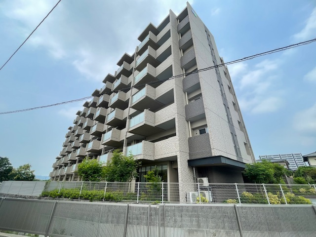 グランドパレスネオブラン企救丘（B-4）の外観