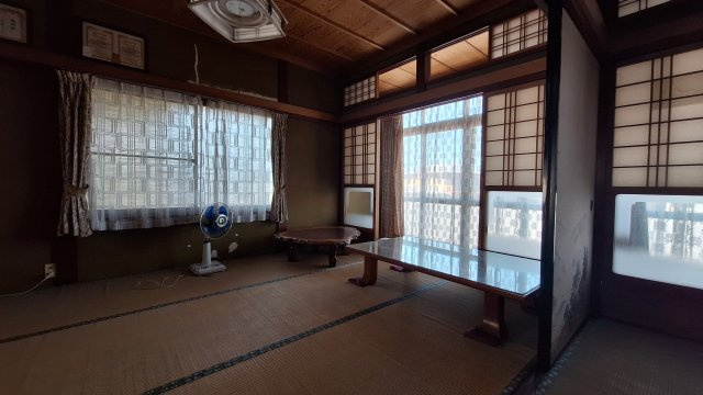 平松戸建ての内装