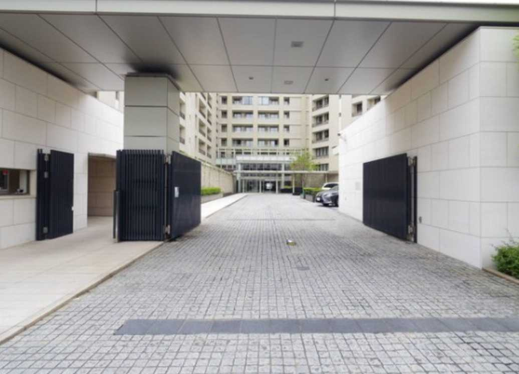 マスタービューレジデンス　プライベートガーデン　楽器相談　ペット相談　礼金０の駐車場