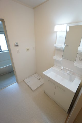 ふじみ野市苗間戸建（JTI)の洗面所