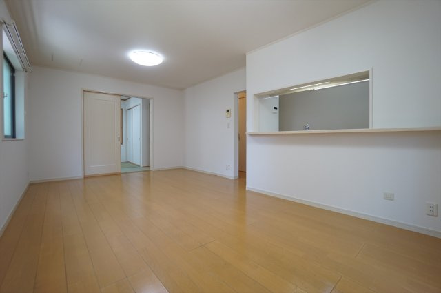 ふじみ野市苗間戸建（JTI)の居間・リビング