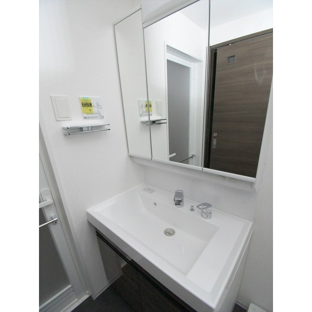 プライムガーデン若木の洗面所