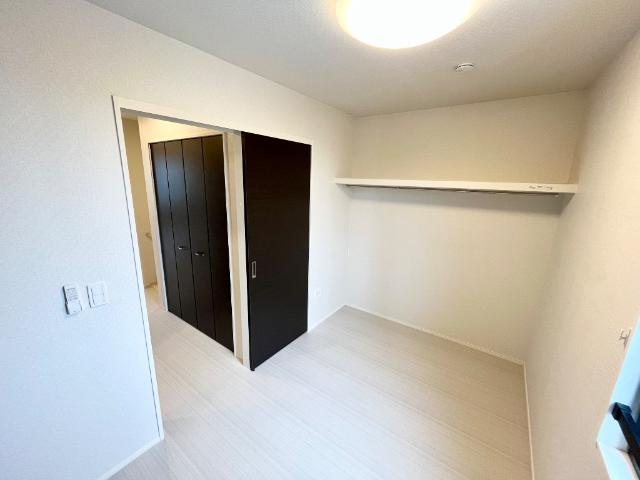 レヴメゾン神山四番館の内装|洋室（イメージ）