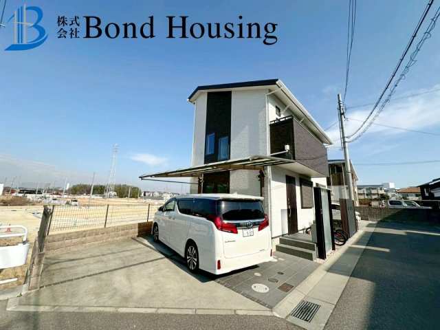 生活利便施設充実　伊川谷町有瀬　中古戸建の駐車場