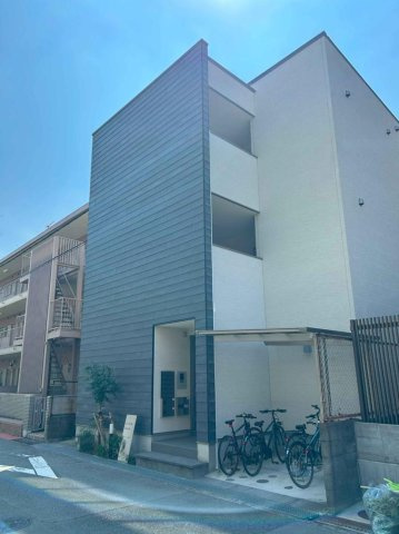 　【ラターシュ園田】　兵庫県尼崎市築浅1棟アパート「満室稼働中！」の外観