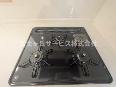 【その他】 | 浜松市浜名区細江町中川 3期 新築一戸建て | 3口コンロがあります