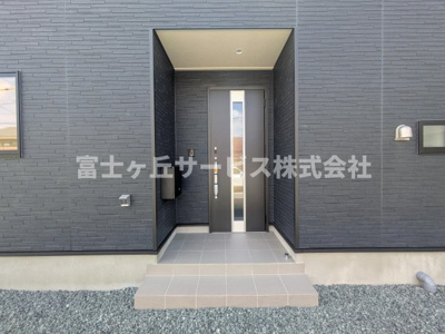 【エントランス】 | 浜松市浜名区細江町中川 3期 新築一戸建て | エントランスです