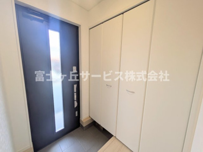 【玄関】 | 浜松市浜名区細江町中川 3期 新築一戸建て | 玄関です