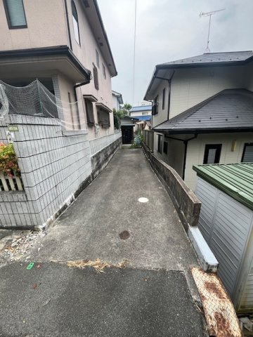 【前面道路含む現地写真】