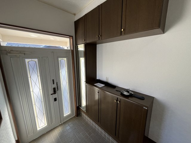 天童市山元146-1の玄関|3月8日撮影
3月末リフォーム完成予定♪