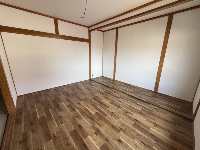 天童市山元146-1の洋室|3月8日撮影　洋室8帖
3月末リフォーム完成予定♪