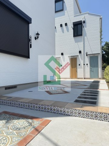 ソルナクレイシア大泉学園のエントランス