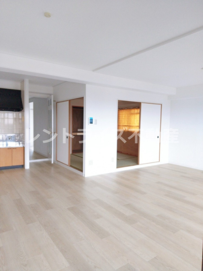 ウィズユー苅安賀の居間・リビング