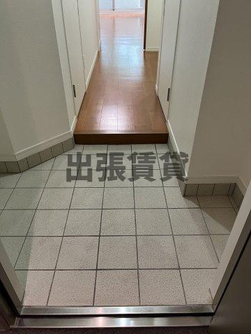 ルーエ白川公園の玄関