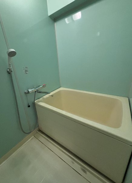 ハイマートすみれ　2階の浴室