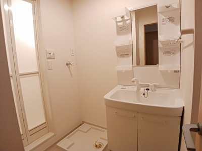 【洗面所】 | カレントコートⅠ | 脱衣スペースもあります