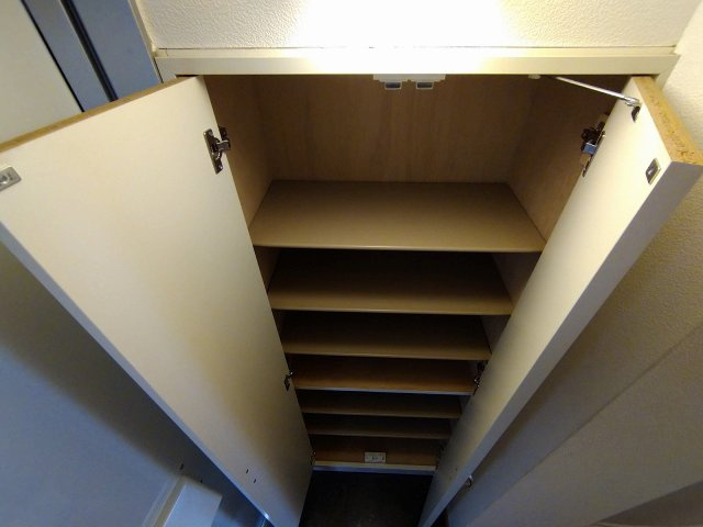 シューズボックス