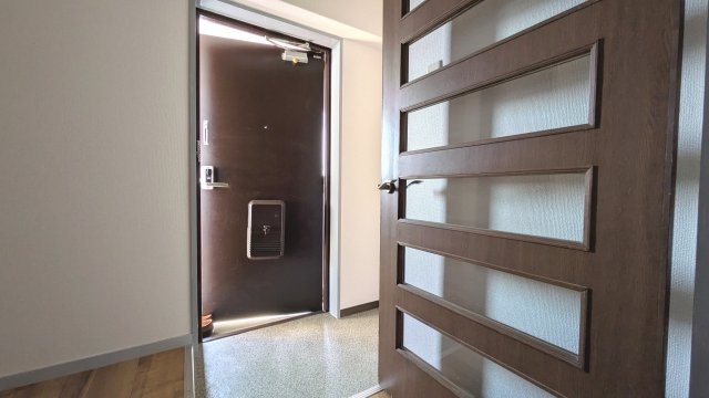 【玄関】