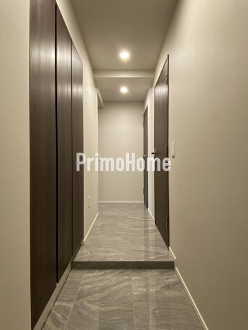 ライオンズ千代田岩本町ミレスKDAの玄関