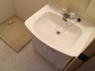 コンパクトで使いやすい洗面所