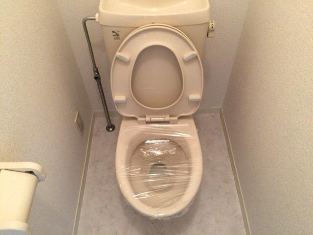 コンパクトで使いやすいトイレです