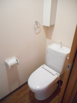 清潔感のあるトイレです