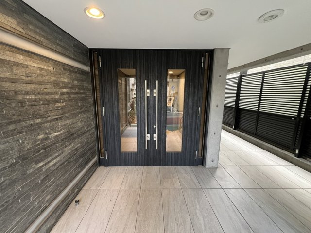 【エントランス】