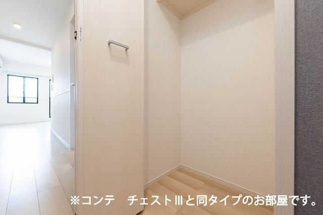 ワーズイヤー１２の玄関