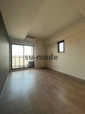 ファーストフィオーレ吹田ブランシェの居間・リビング