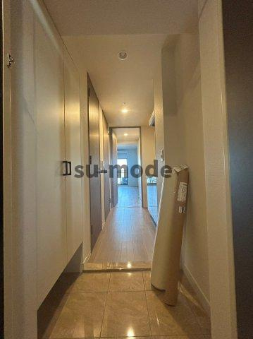 ファーストフィオーレ吹田ブランシェの玄関