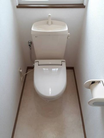 清潔感のあるトイレです