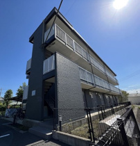 落ち着いた雰囲気の外観です