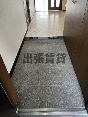 仲介手数料０円！バードヒル伏見の玄関