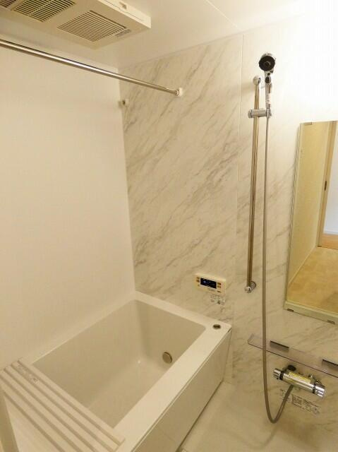 スカイ・フラワーの浴室|お風呂です