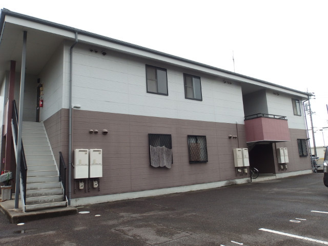 ハピネス西之坊の外観